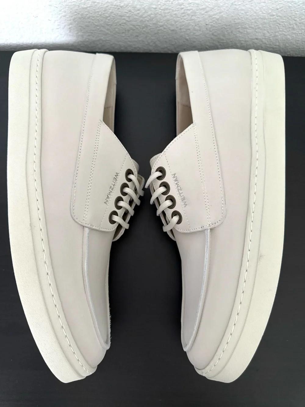 “Like new” Stuart Weitzman Bristol Calf Leather Lace Up Sneakers